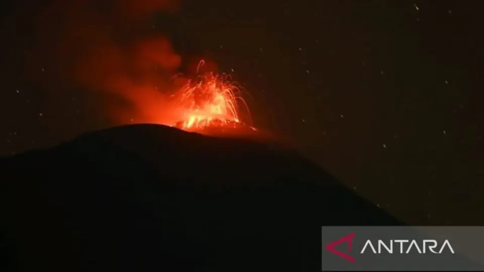 Gunung Ile Lewotolok Erupsi 2 Kali Pagi Ini, Terdengar Suara Dentuman