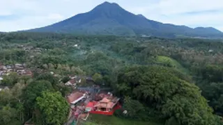 Rajin Datangi Gunung Kawi, 2 Pengusaha RI Jadi Konglomerat