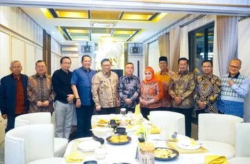 Mantan Pimpinan DPR dan MPR Ingatkan Pemerintah Soal Komunikasi Publik dan Hukum