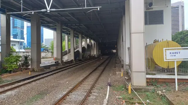 Stasiun Karet-BNI City Segera Terhubung Travelator