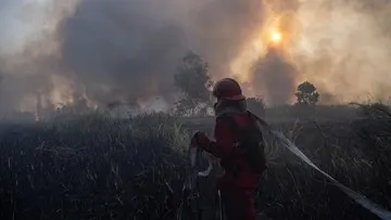Hotspot Karhutla Kalsel Naik, Pasukan Darat dan Water Bombing Ditambah