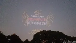 Formasi Drone hingga Atraksi Pesawat Tempur F-16 Meriahkan Merdeka Run 2026