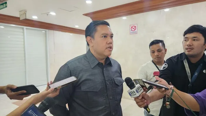 Pimpinan Komisi I DPR Minta Penjualan Eks KRI Ki Hajar Dewantara-364 Menguntungkan Negara