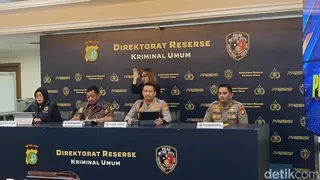 Sopir Pikap Tabrak Gerbang DPR Ditangkap, Polisi Temukan Sajam dan Dugaan Pengaruh Alkohol