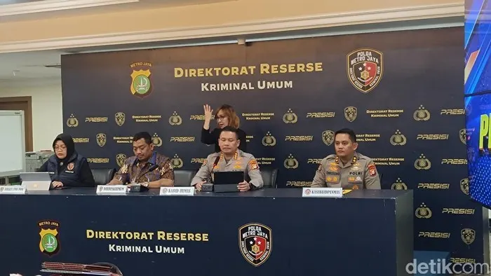 Sopir Pikap Tabrak Gerbang DPR Ditangkap, Polisi Temukan Sajam dan Dugaan Pengaruh Alkohol