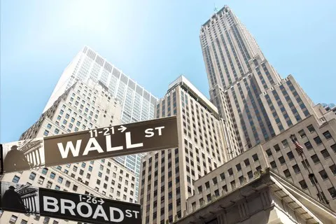 Wall Street Ditutup Bervariasi, Saham SpaceX Merosot 14 Persen