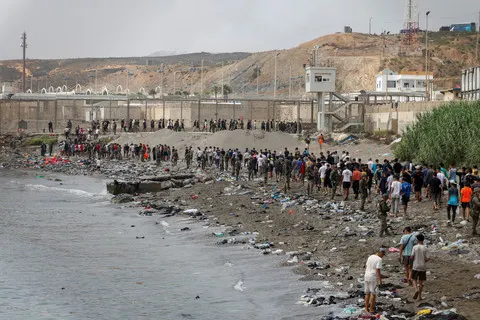 Krisis Migrasi Ceuta, Spanyol Deportasi Puluhan Ribu Orang dan Perketat Perbatasan