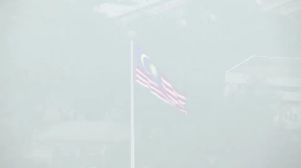 Kabut Asap Lintas Batas Memburuk, 591 Sekolah di Sarawak Ditutup