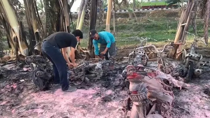 Area Parkir Pabrik di Demak Kebakaran, 20 Motor Hangus