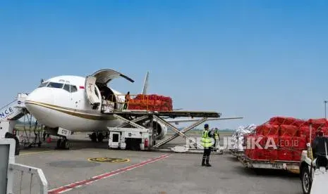 Strategi Jitu Mengatasi Tantangan Logistik Antar Pulau di Indonesia