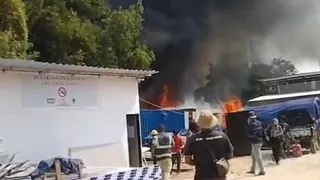 Kebakaran Bedeng Logistik Proyek Dekat RS PIK, Asap Pekat Membubung