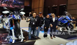 BMW Motorrad Rilis F 450 GS dan R 1300 RT di GIIAS 2026, Perkuat Segmen Moge Premium Indonesia