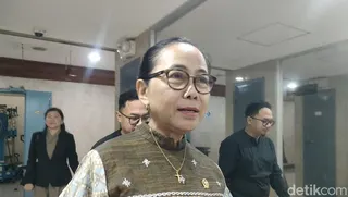 Soroti Tukang Becak Masuk Desil 7, Komisi X DPR Minta BPS Evaluasi