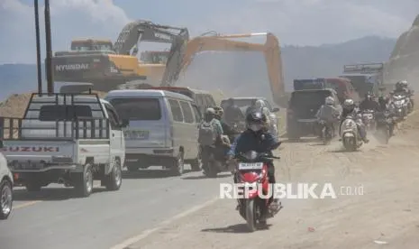 Penanganan Pascagempa Flores, Kementerian PU Periksa 34 Titik Longsor dan 9 Jembatan