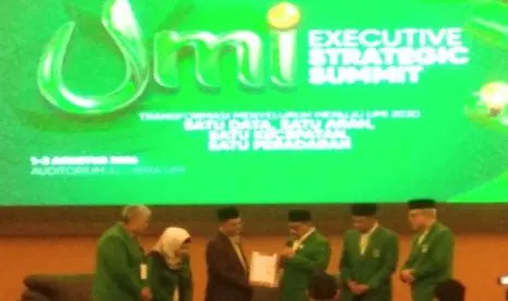 LLDikti Wilayah 9 Sultanbatara Serahkan SK Program S3 Teknik Sipil UMI Makassar