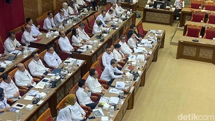 Fadli Zon Ungkap Rekonstruksi Desa Adat Sade Butuh Anggaran hingga Rp 30 Miliar
