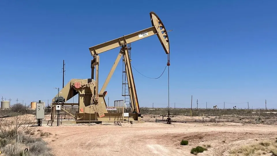 Harga Minyak Mentah Menguat ke US$84,32 di Tengah Ketidakpastian Selat Hormuz