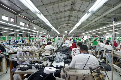 43.805 Pekerja Terkena PHK hingga Juli, Industri Padat Karya Paling Tertekan, Langkah Menghadapi Tekanan Pasar Kerja