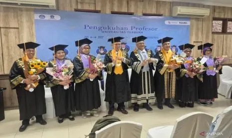 UT Kukuhkan Enam Profesor Baru untuk Akselerasi Menuju World Class University