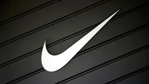 Gebrakan Vietnam Bongkar Pabrik Sepatu Nike Palsu di Tengah Tekanan Dagang Amerika Serikat