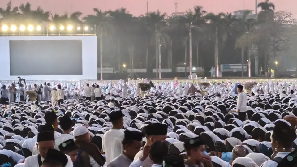 Ribuan Peserta Hadiri Zikir Kebangsaan di Monas, Presiden Prabowo Dijadwalkan Beri Arahan