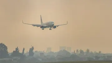 TNI AU Kerahkan Pesawat untuk Water Bombing dan Operasi Modifikasi Cuaca Karhutla di Kalsel