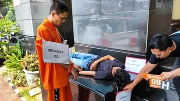 Terungkap Kejinya Rahmat Dimas Bunuh Ojol Tidur dari Reka Ulang