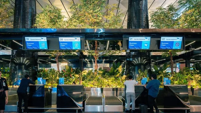 Asap Kebakaran di Tangerang Membubung Tinggi, Operasional Bandara Soetta Normal