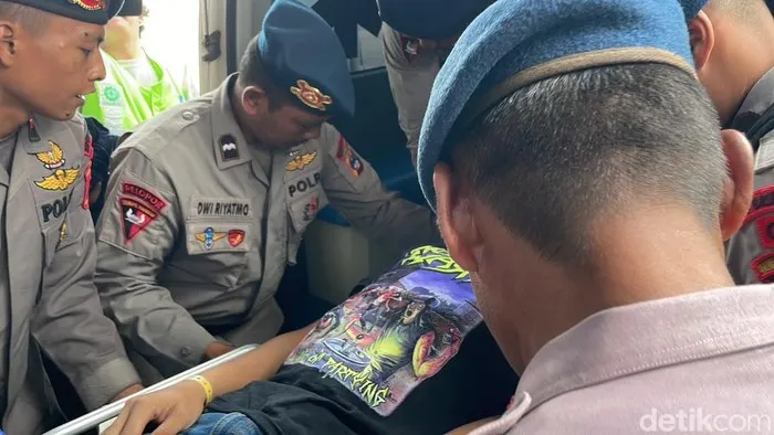 22 Korban Selamat KM Virgo Transport 8 dari KRI Nala Tiba di Banjarmasin
