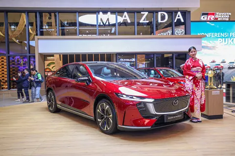 Mazda Perkuat Fondasi di Indonesia Melalui Produksi Lokal dan Kendaraan Listrik pada Ajang GIIAS 2026