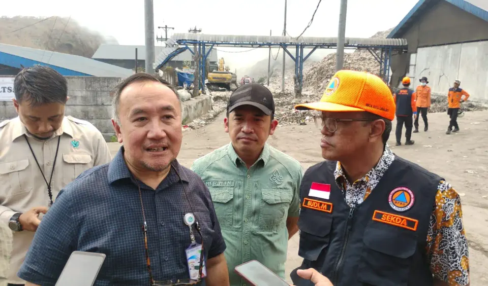 Kebakaran TPA Putri Cempo Belum Padam, Walkot Solo Tetapkan Tanggap Darurat