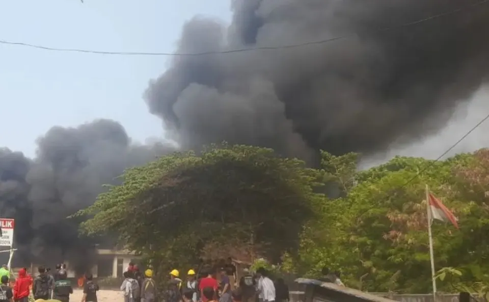 Kebakaran Lapak di Kedoya Jakarta Barat, 10 Unit Damkar Diterjunkan