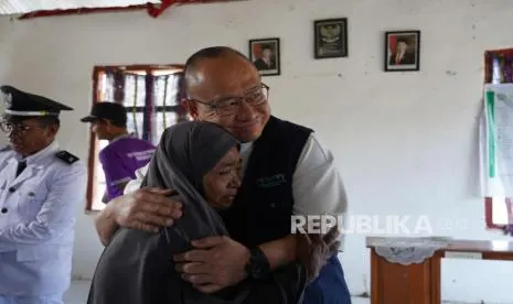 InJourney Group Salurkan Bantuan Kemanusiaan untuk Warga Terdampak Bencana di NTT