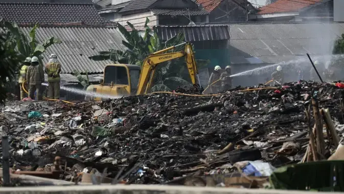 Pemerintah Jakarta Akan Umumkan Pelaku Pembuangan Sampah Ilegal ke Publik
