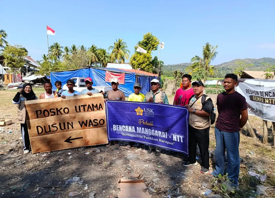 Tim Relawan Kesehatan USK Aceh Sisir Lokasi Pengungsi Gempa di Manggarai