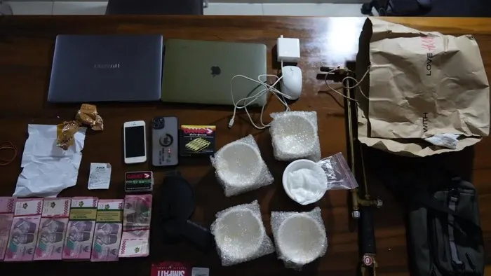 Terungkap Sindikat Penyelundupan Emas ke Hong Kong dengan Modus Tempel Badan