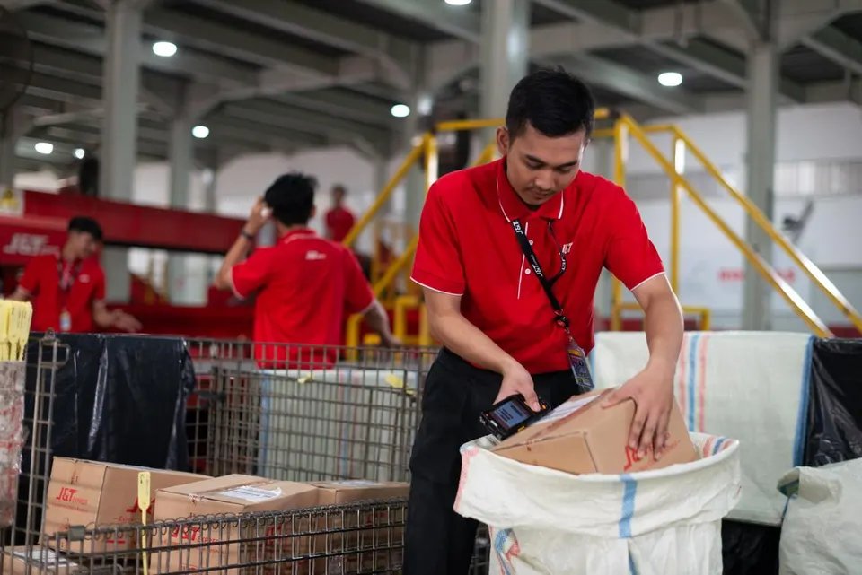 Lonjakan E-Commerce Kawasan Asia Tenggara Dorong Rekor Pengiriman Global J&T Express