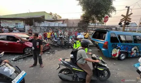Polisi Selidiki Kecelakaan Beruntun yang Melibatkan Enam Kendaraan di Bogor