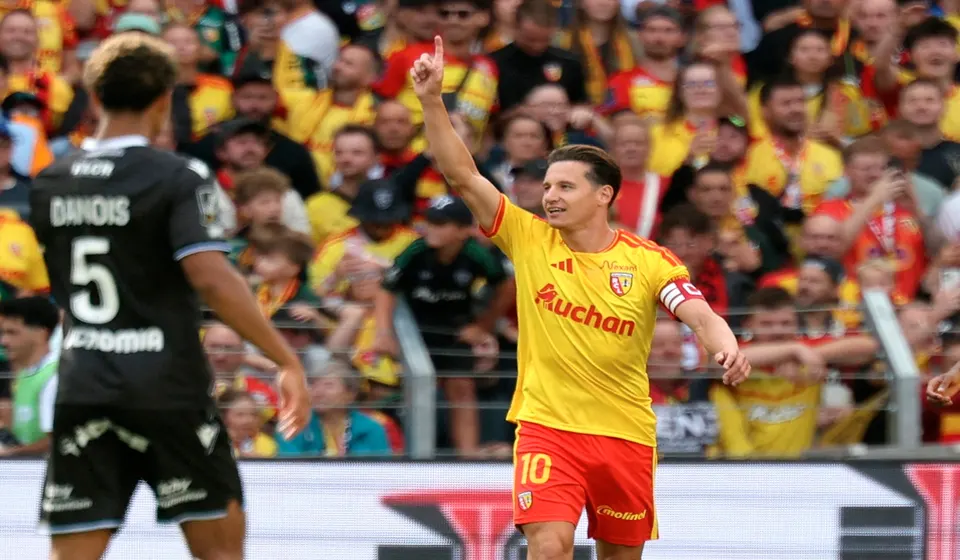 Hasil Ligue 1 Lens vs Auxerre, Florian Thauvin Tampil Gemilang, Les Sang et Or Menang Telak 5-2