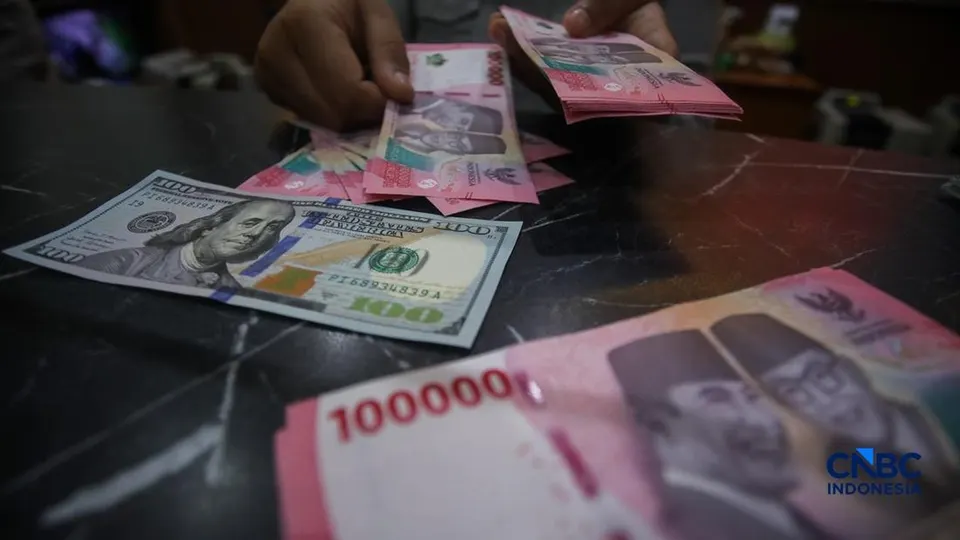 Rupiah Menguat ke Rp17.825 Usai BI Tahan Suku Bunga