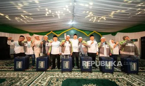 Setia Sejak Hari Pertama, 70 Mitra Driver Legend Gojek Berangkat Umrah