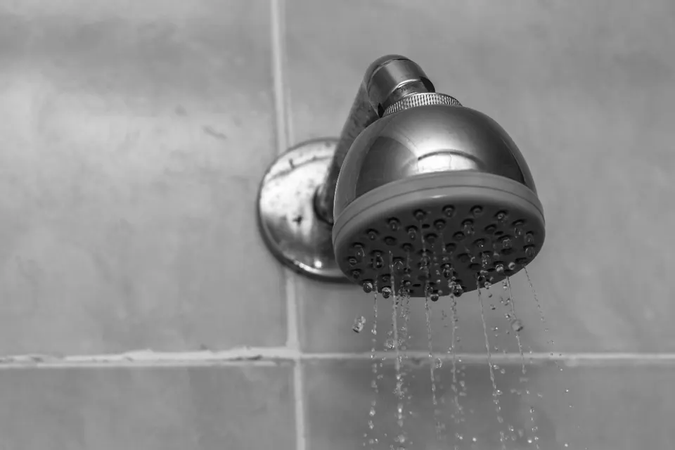 Niat dan Tata Cara Mandi Wajib setelah Nifas