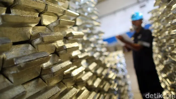 Timah Jadi Komoditas Pertama yang Diperdagangkan di Bursa Mineral ICOMEX