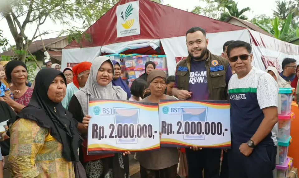 Pemkot Padang Salurkan Bantuan Rp540 Juta untuk Warga Terdampak Banjir