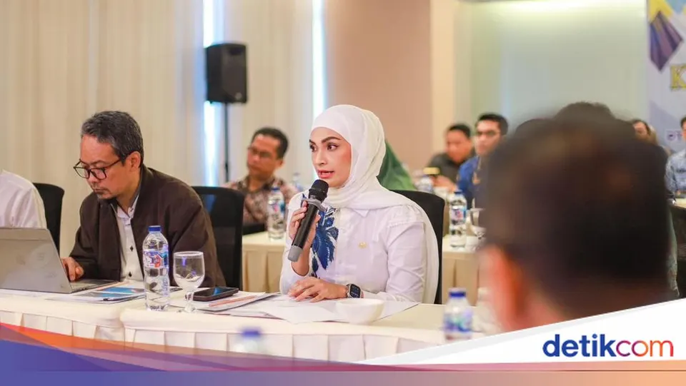 Penjualan Mobil Listrik Melonjak, DPR Dorong Hilirisasi Nikel dan Industri Baterai