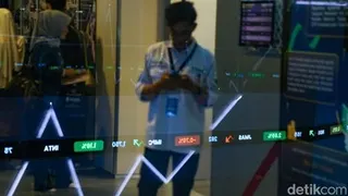 IHSG Melemah Merespons Pengunduran Diri Perry Warjiyo dari Bank Indonesia