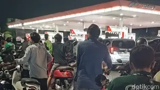 Pertamina Tambah Nozzle BBM Subsidi di 12 SPBU Makassar untuk Urai Antrean
