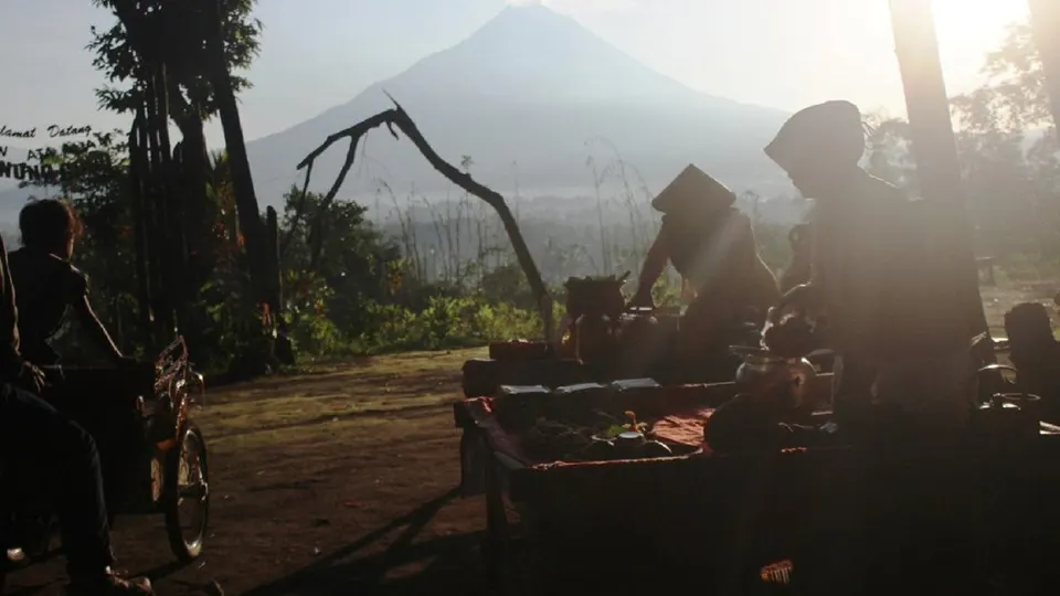 Kebakaran di Lereng Merapi, Awan Panas Guguran Jadi Pemicunya