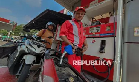 Strategi Bertahan Indonesia Menghadapi Gejolak Harga Minyak Global