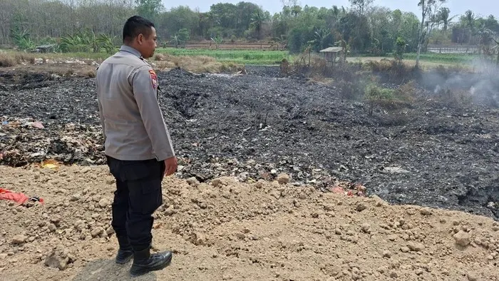 Hari Ke-6 Kebakaran, Masih Ada Asap Tipis di TPA Liar Waringinkurung
